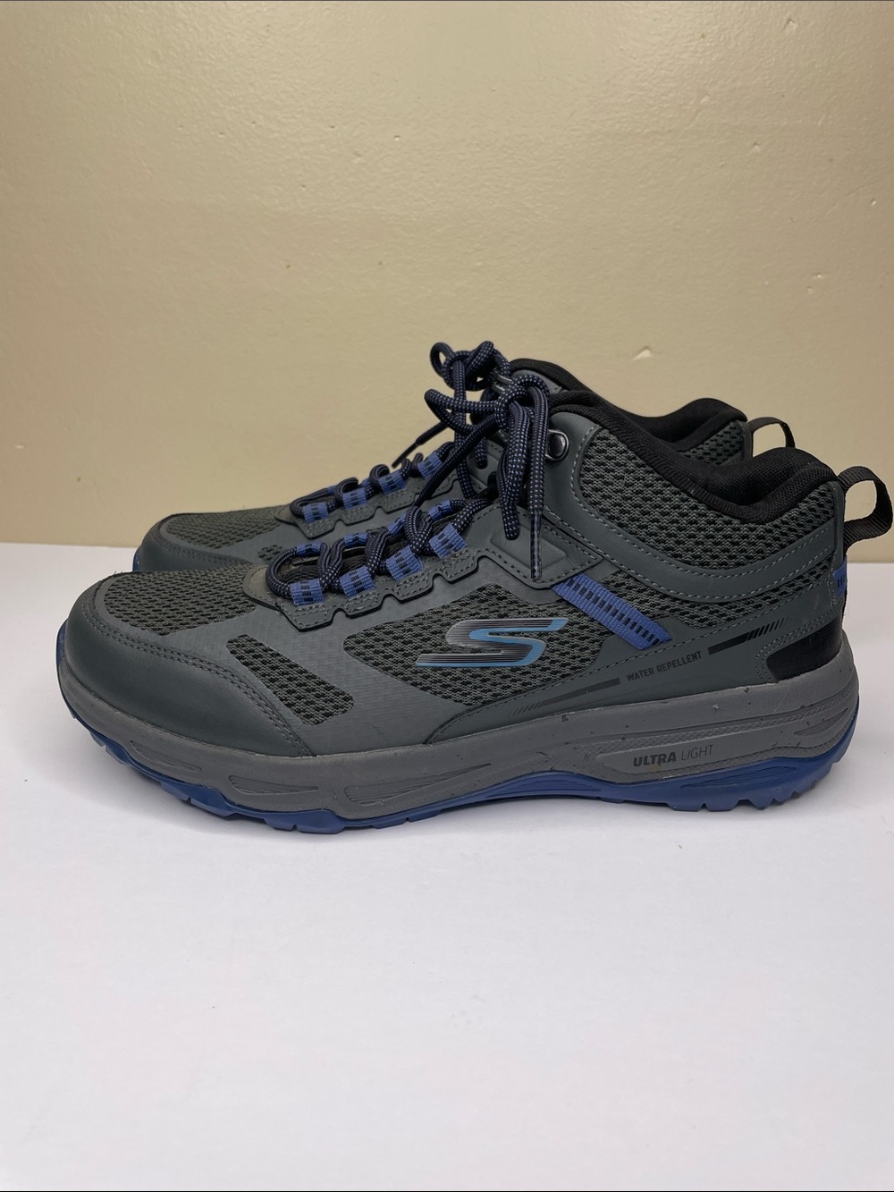SKECHERS Men’s GOrun Trail Altitude Element Gray Water Repellent Sneaker Shoes 9